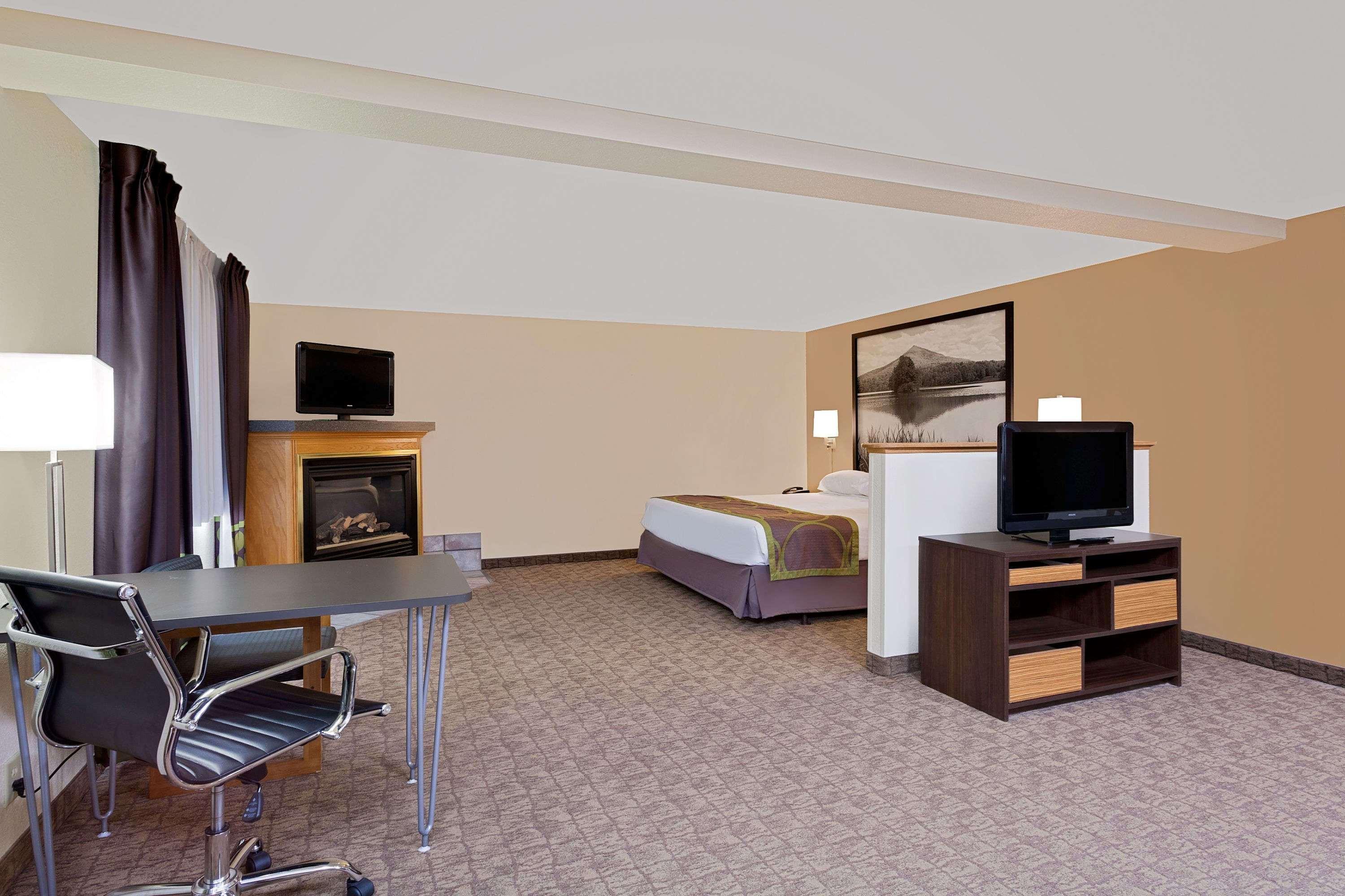 Отель Super 8 By Wyndham Lebanon Экстерьер фото