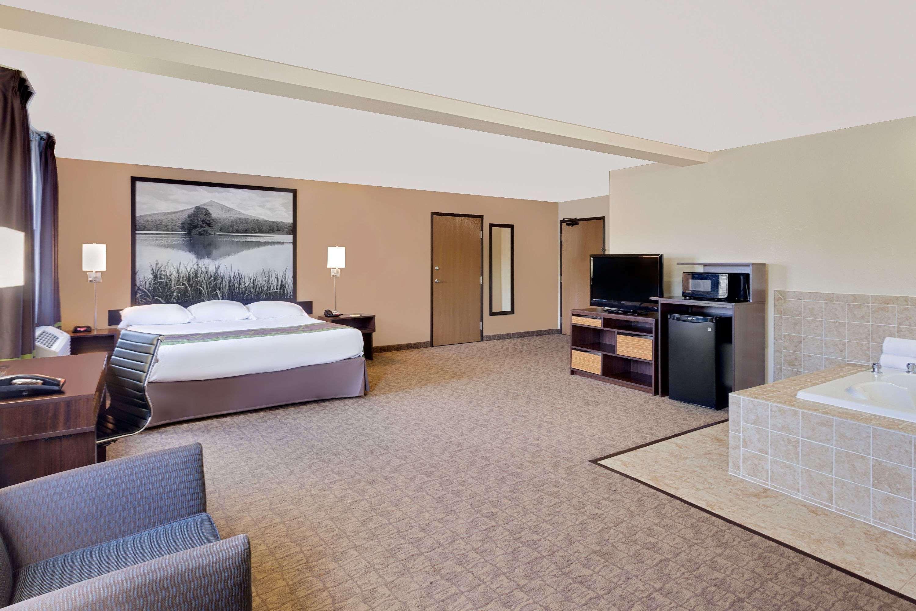 Отель Super 8 By Wyndham Lebanon Экстерьер фото